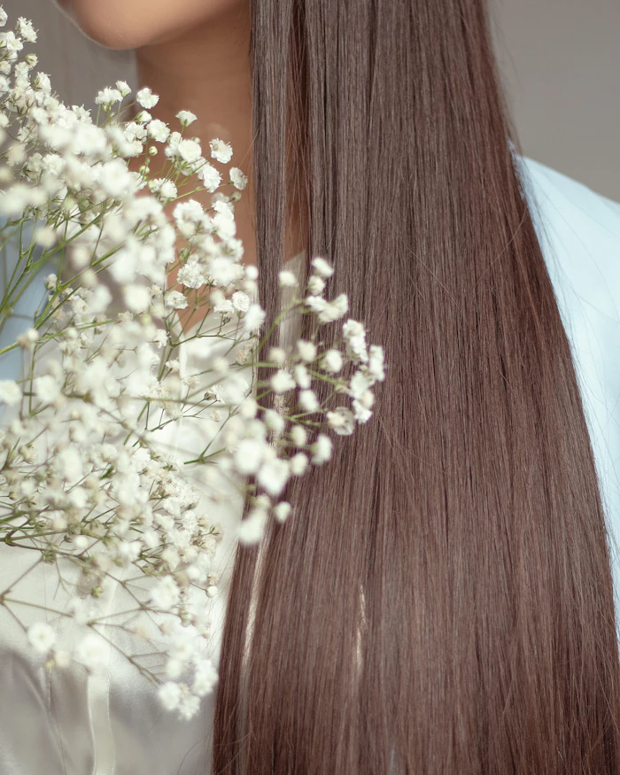Cabello largo, liso y brillante tras un alisamiento